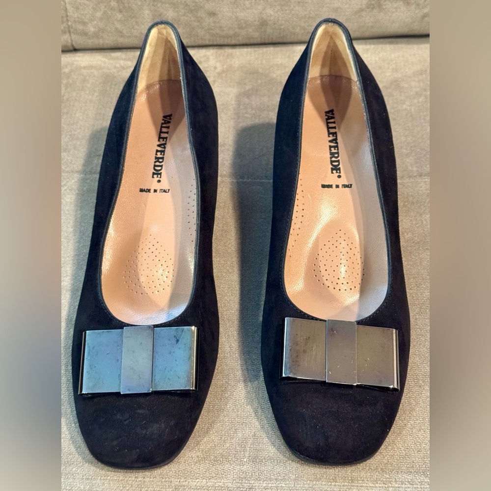 Black Flats with Silver Accent
